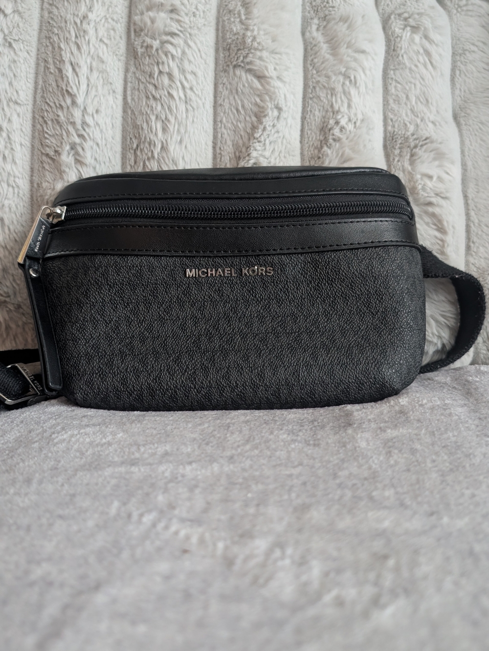 Michael Kors Men's Black Crossbody Belt Bag - Picture 2 of 7
